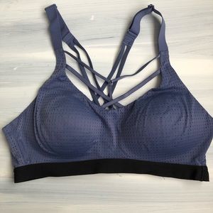 Victoria Sport Strappy Sports Bra
